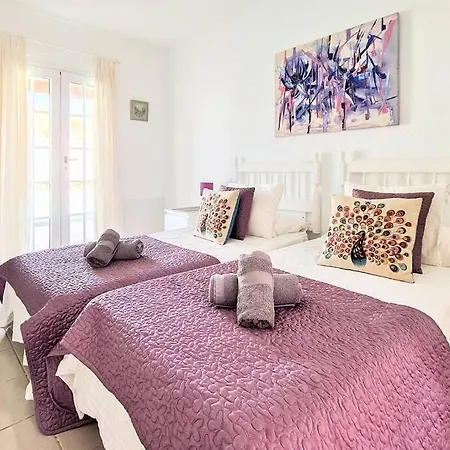 Stunning Sea View With 6 Bedrooms & Heated Pool - Renaissance