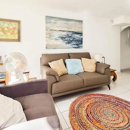 Stunning Sea View With 6 Bedrooms & Heated Pool - Renaissance Villa *