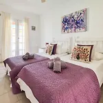 Stunning Sea View With 6 Bedrooms & Heated Pool - Renaissance فيلة *